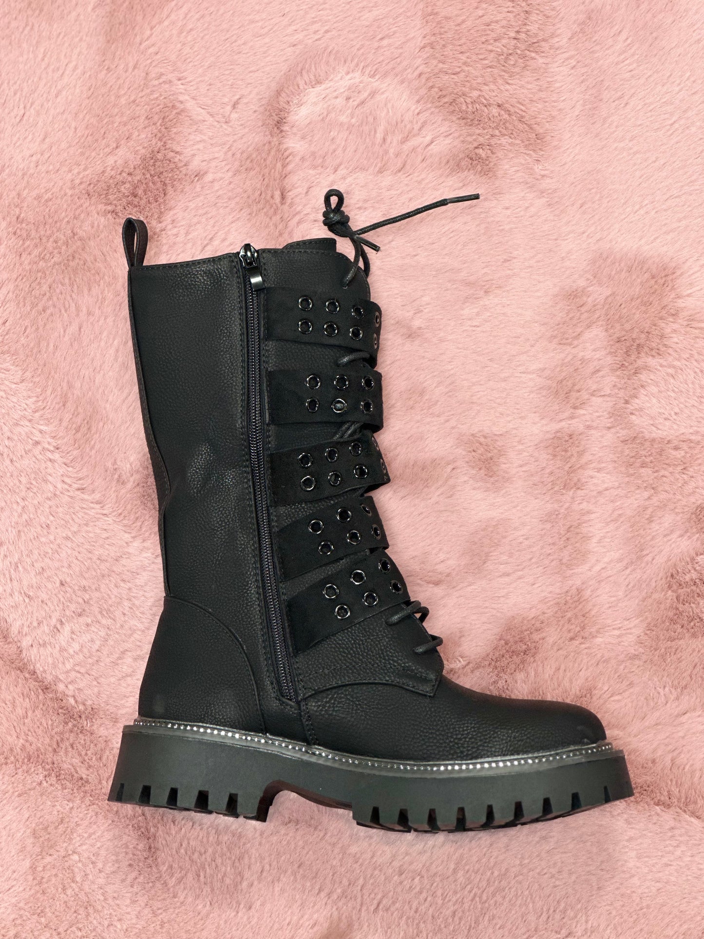 Bottes avec ficelles